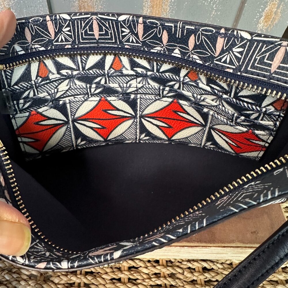 Tory Burch Kerrington Wallet Clutch Crossbody Tory Navy/Pottery NWOT - Picture 10 of 14